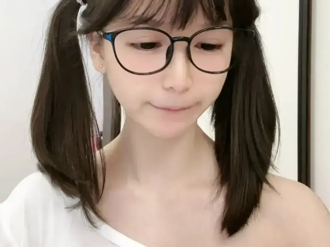 《萌小栖》天才交易员咯咯哒vlog原视频无删减全集免费畅播_完整版《萌小栖》极速获取_《天才交易员萌小栖》纯净观影沉浸感拉满_《萌小栖》高清资源值得二刷细品咯咯哒的一天