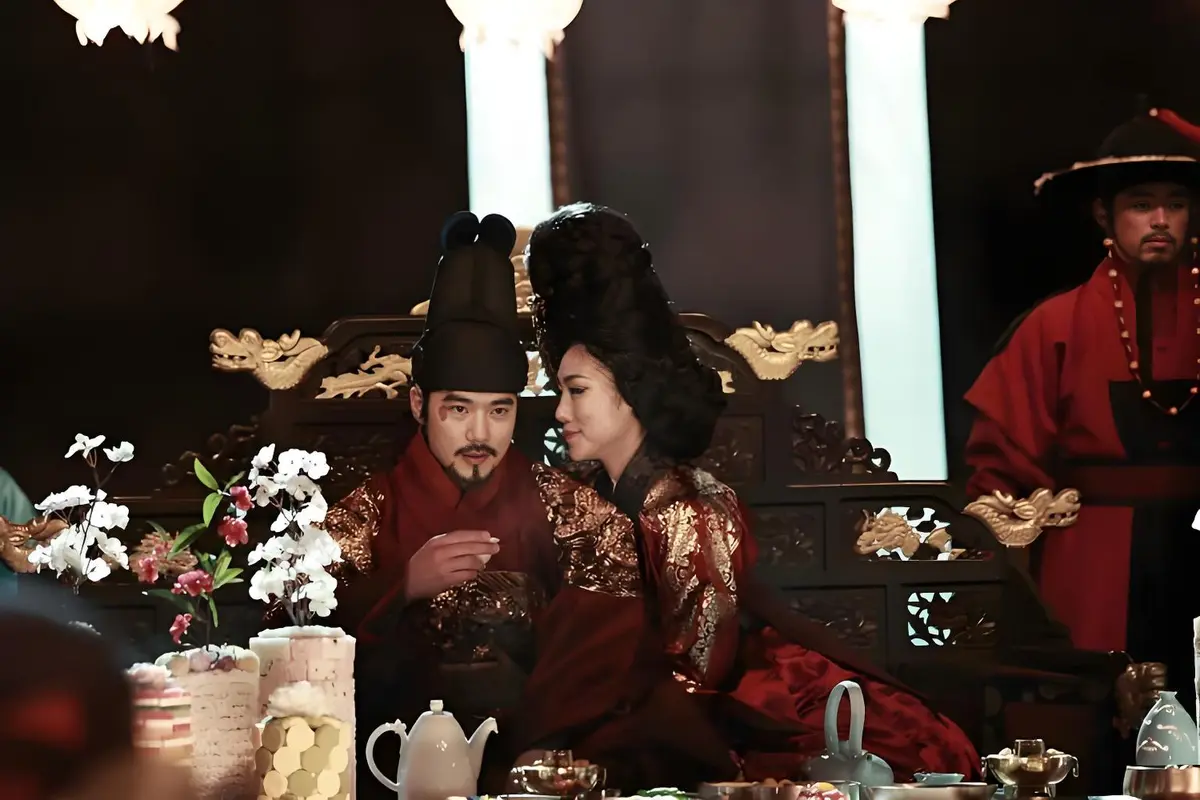 《奸臣》未删减版高清免费在线观看-韩国电影奸臣完整版无广告播放-高清爱情片全片