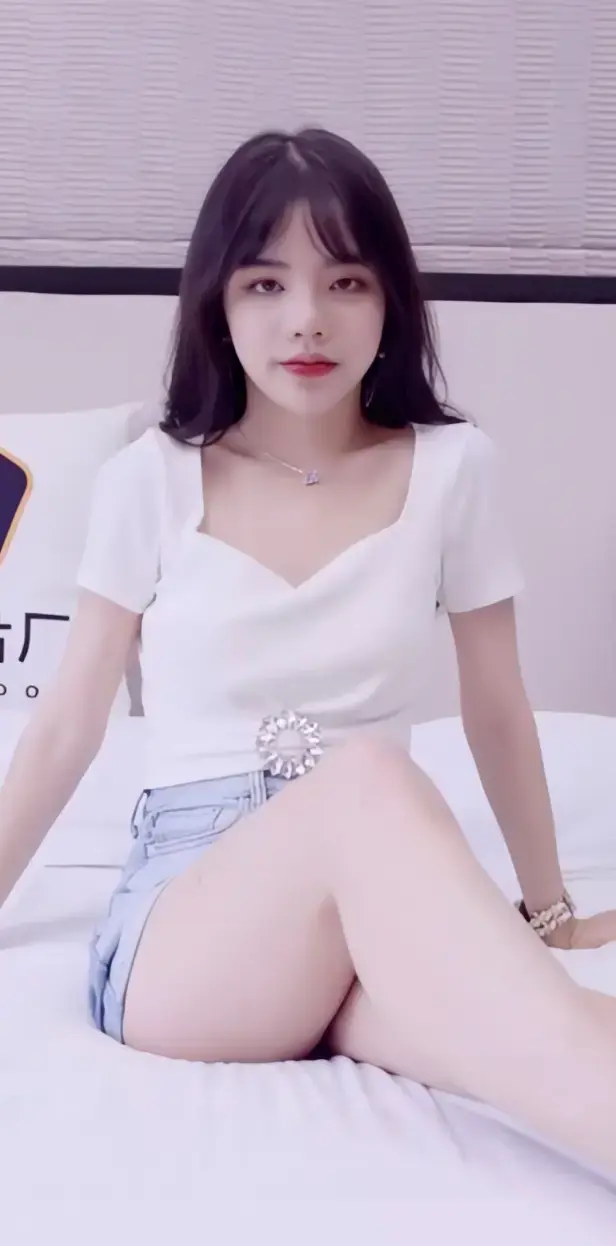 《潘甜甜三部曲》1080P超清画质无广告免费看-潘甜甜三部曲全集资源百度云盘迅雷下载-记录少女蜕变的暗黑影像诗