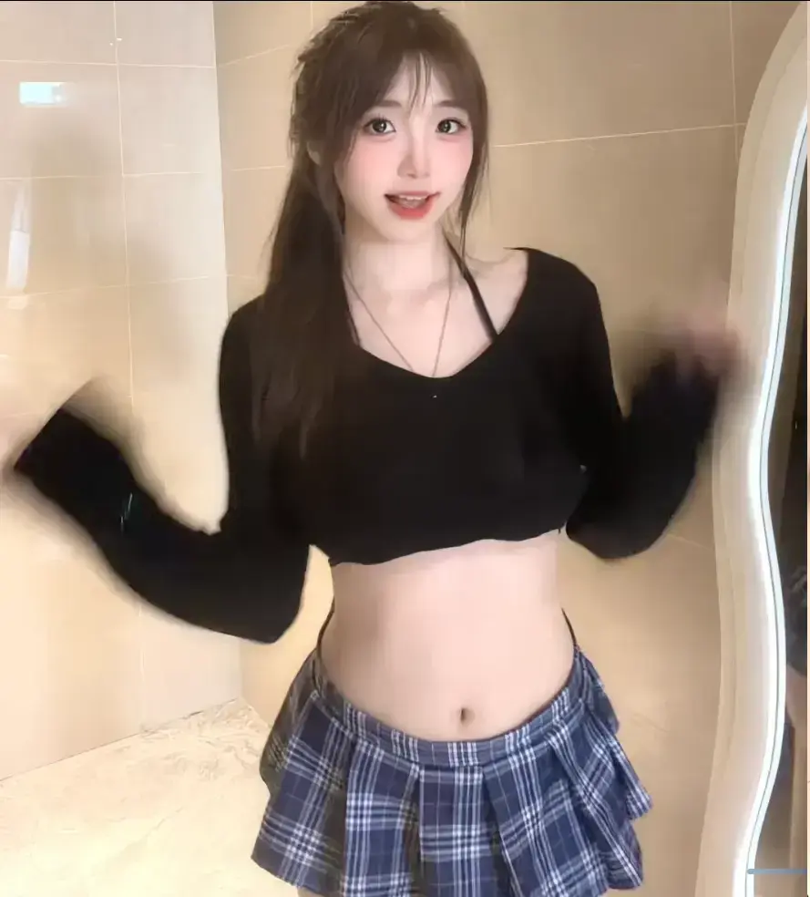 《Sunny77楼道战神》塌房事件未删减版合集-《Sunny77》1080P超清画质在线播放-沙懿琦聊天记录全套资源网盘分享