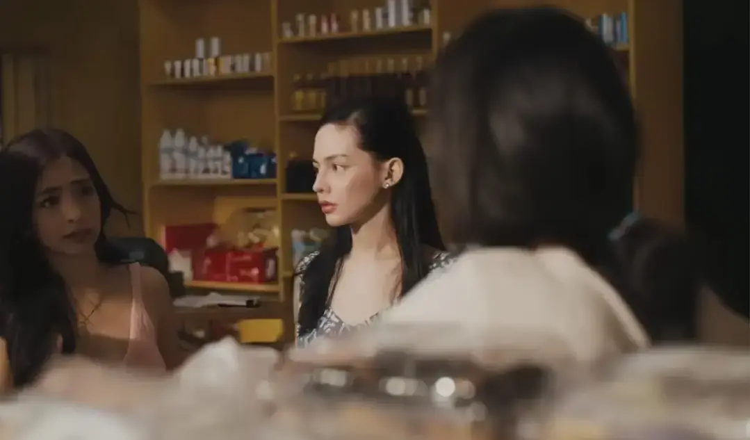 《奶油馅饼》2026菲律宾剧情惊悚电影-安杰尔卡斯特罗主演反转不断-蓝光4K无删减完整版-夸克网盘免费下载在线观看奶油馅饼