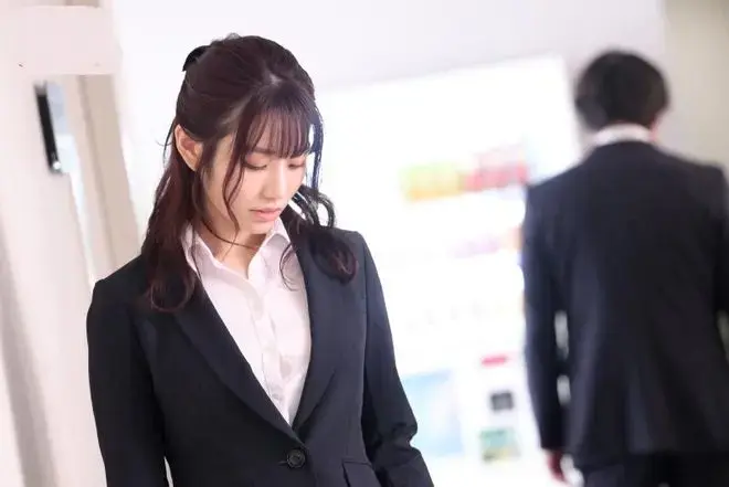《和部长一起去出差旅》日本伦理片高清未删减版中字在线观看-完整版免费资源下载